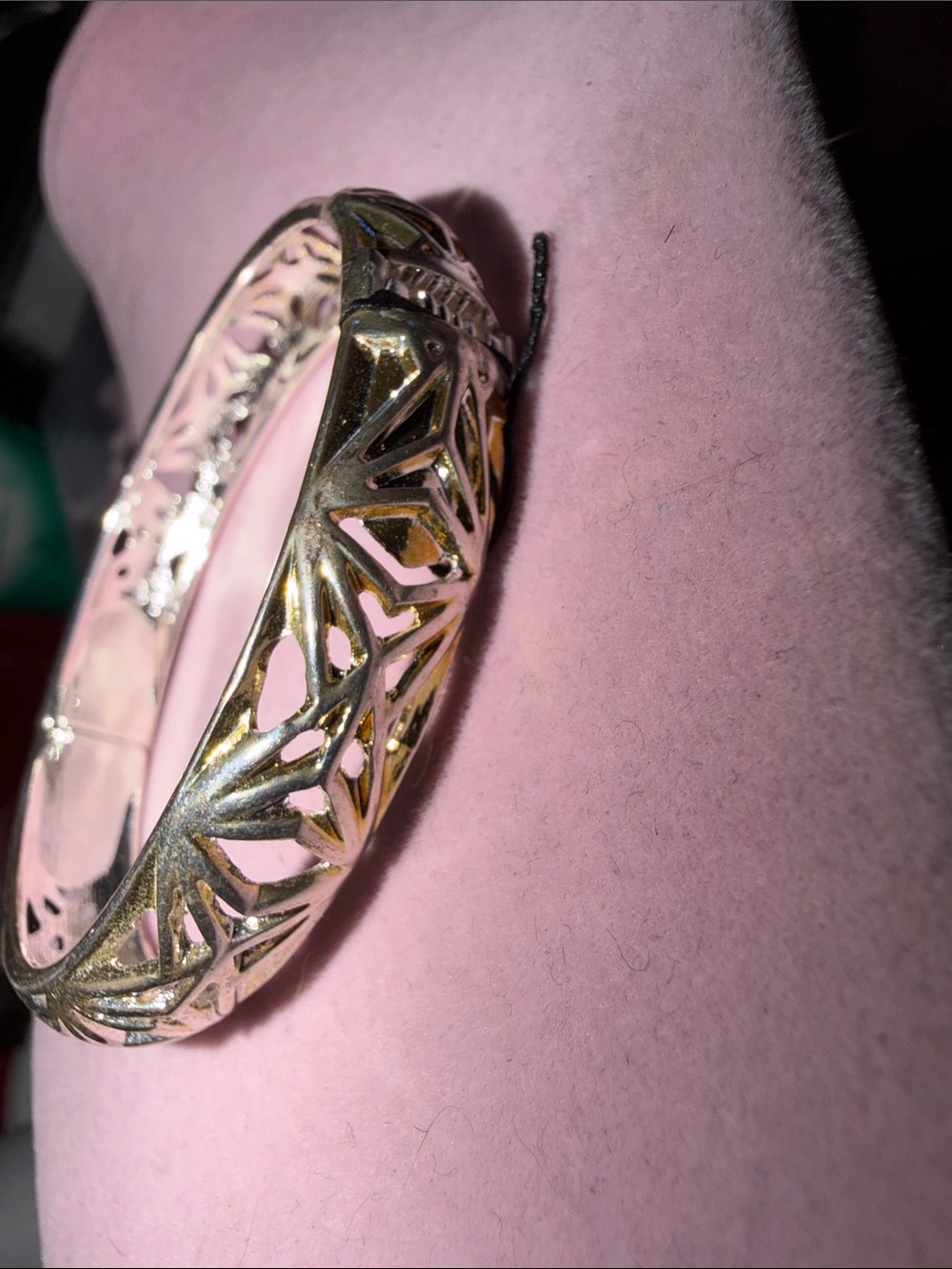 Silver Tone Cutout Bracelet, 2.5” Dia., .25” Tall,(J0285)